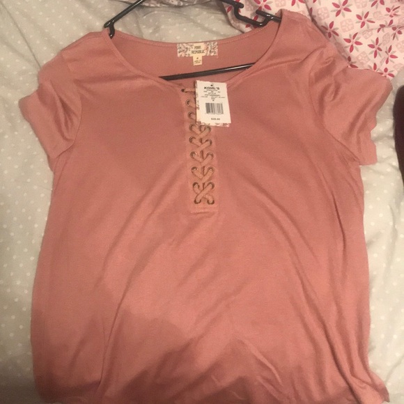 Pink tie tee - Picture 1 of 2